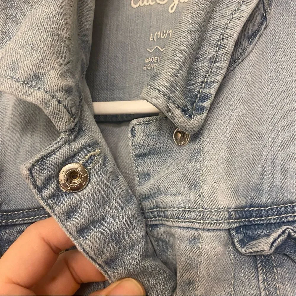 Cat & Jack Jean Vest light wash stretchy button snap L 10/12